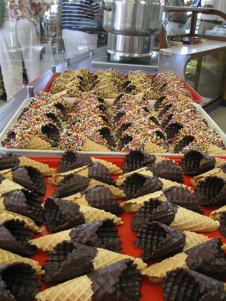 Homemade Ice Cream in Grand Haven, Michigan Luna Pier Cook